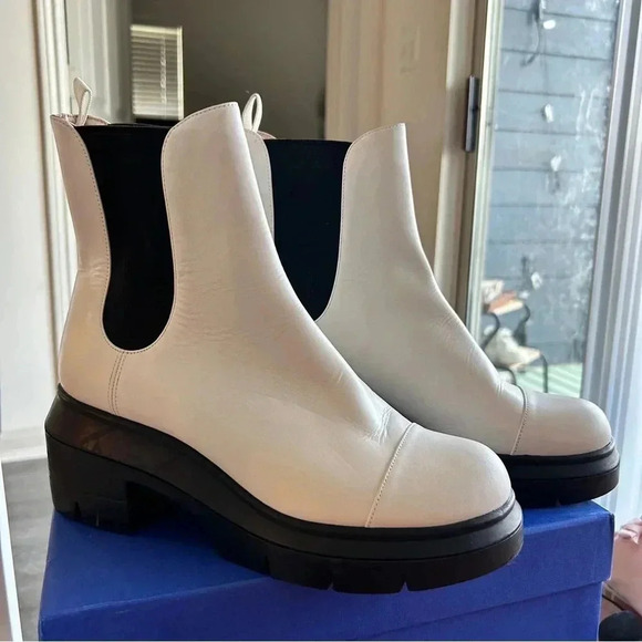 Stuart Weitzman Norah White Leather Chelsea Boots - Picture 2 of 8